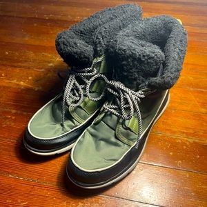 Sorel Snow Boots (women’s 8) ❄️🥾